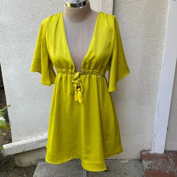 House of Harlow 1960 Nicole Richie’s high end line named after her daughter. - Picture 4 of 15